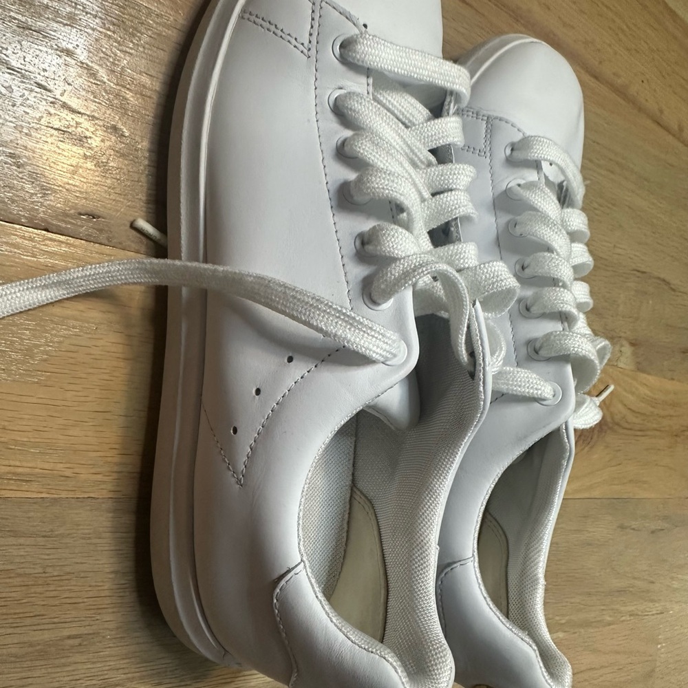 Tory Burch Sneakers - Picture 2 of 6